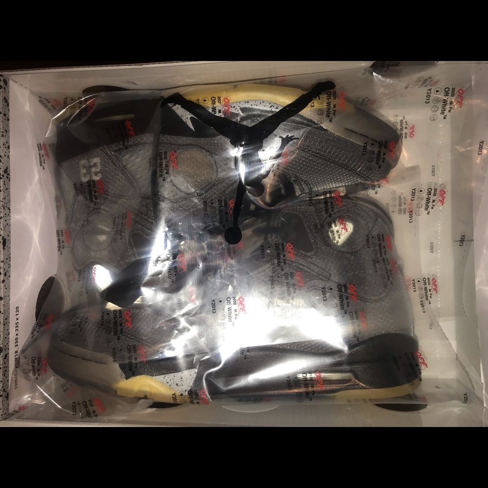 OFF-WHITE JORDAN 5s